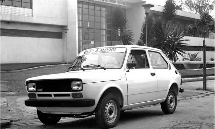 Comemaração de 45 anos do primeiro carro de etanol