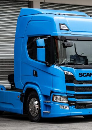 Scania lança primeiro caminhão elétrico