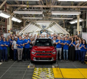 Polo Automotivo Stellantis de Porto Real celebra 1 milhão de veículos