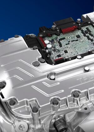 Engenharia brasileira da ZF personaliza software de transmissões e impulsiona eficiência de veículos comerciais produzidos na América do Sul