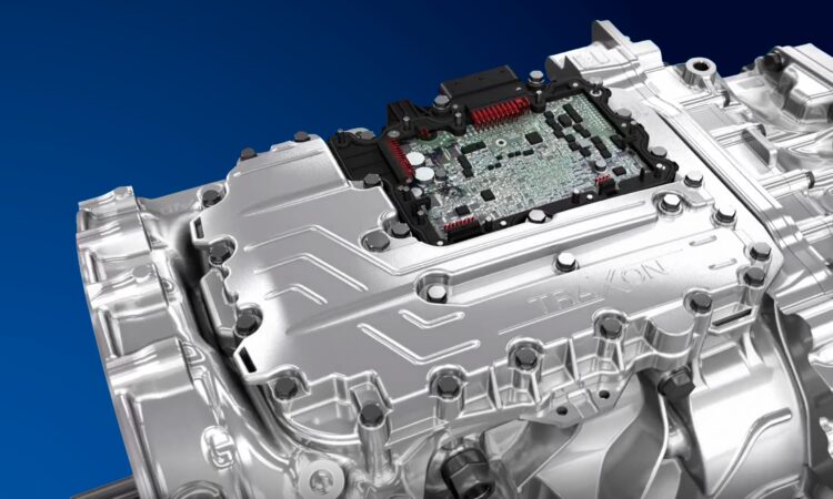 Engenharia brasileira da ZF personaliza software de transmissões e impulsiona eficiência de veículos comerciais produzidos na América do Sul