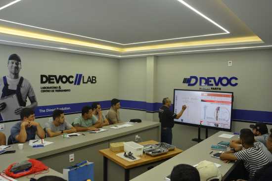 Devoc reúne reparadores para capacitação técnica