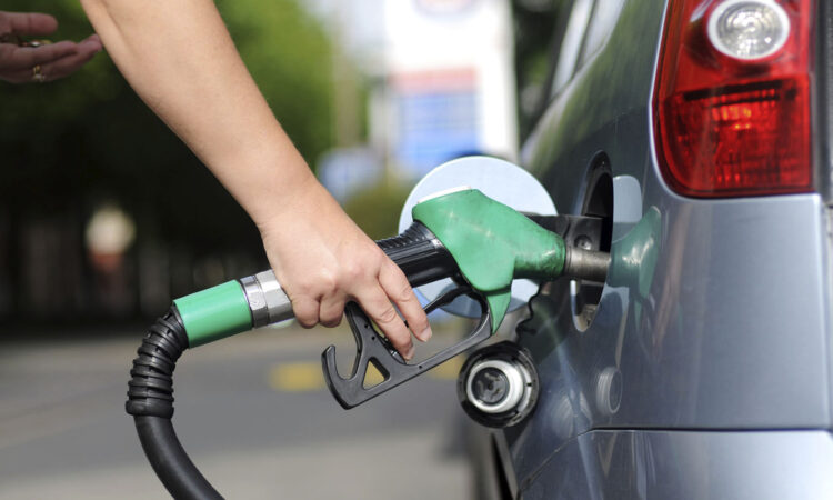 Como identificar um posto de combustível confiável