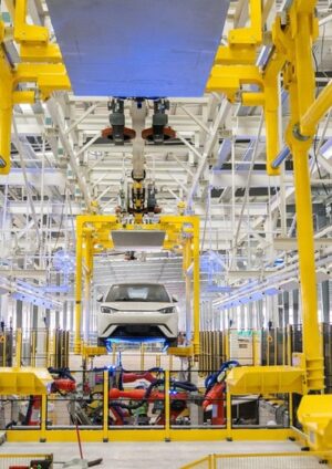 BYD apresenta seu primeiro carro 100% elétrico brasileiro