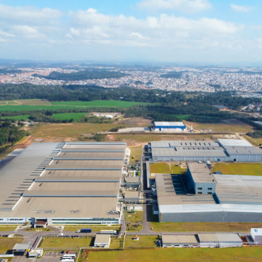 DNA da Inovação: Como a Dunlop transforma o legado de John Boyd Dunlop em pneus do futuro