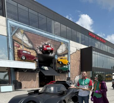 Um Batmóvel rodando em plena Avenida Paulista? Conheça detalhes do modelo de cinema que viralizou nas redes sociais