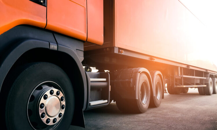 Cuidados para garantir a durabilidade das lonas de freio de caminhões