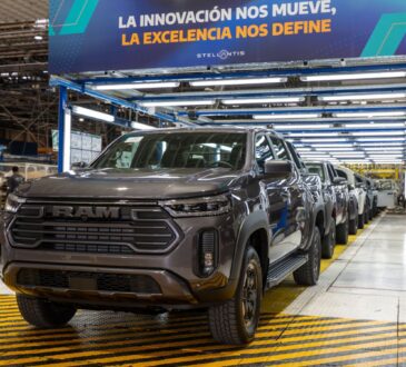 Stellantis inicia a produção da picape Ram Dakota no Polo Automotivo de Córdoba, na Argentina